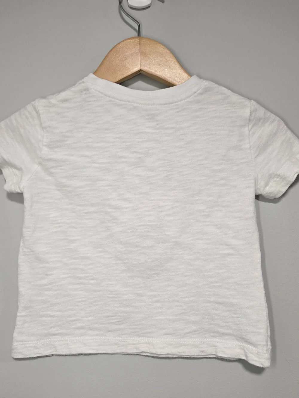 GAP Kids White T-Shirt with Green Dinosaur Graphic Soft Cotton.